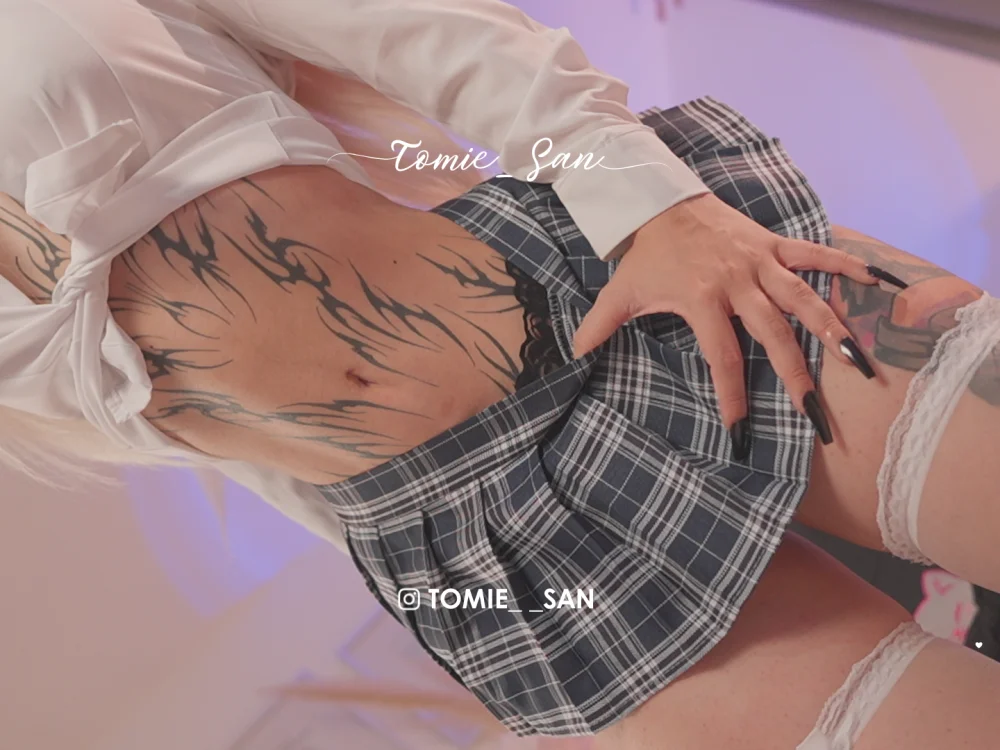 Chatroom XXX hors ligne de tomie_san