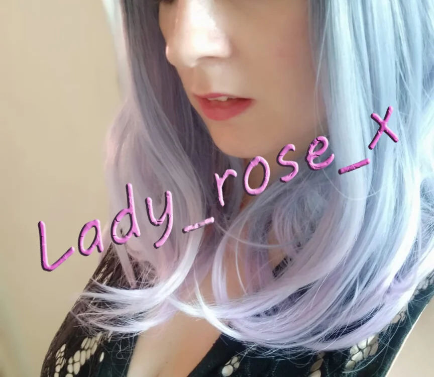 lady_rose_x's Offline XXX Chat