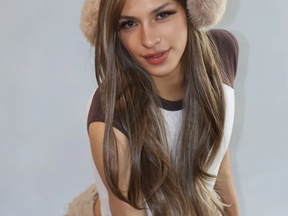 Ashley_cush Offline XXX-Chat