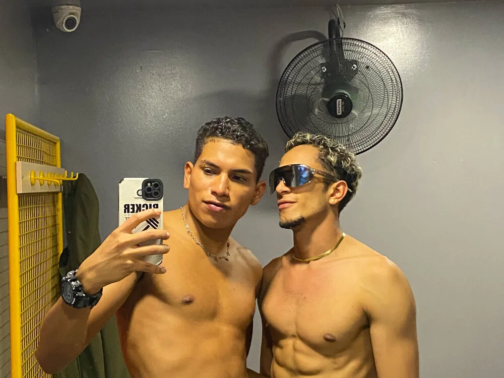 Sembang XXX Luar Talian Mike_and_Rayan