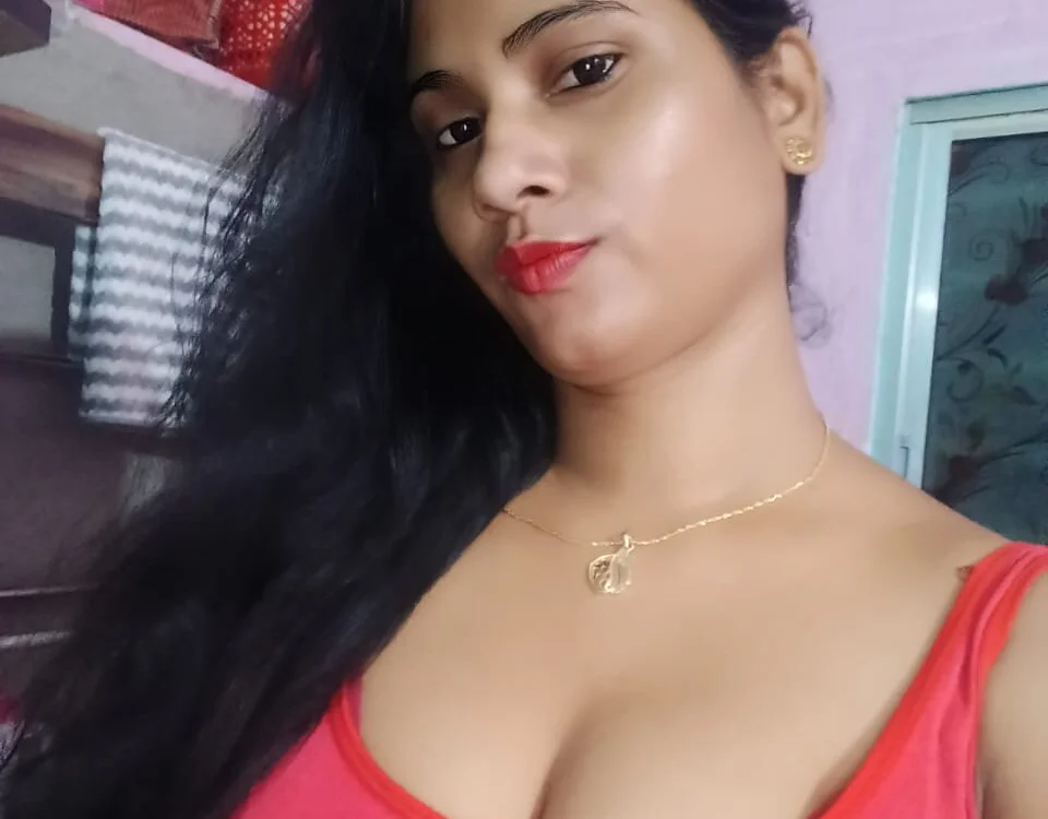 Hotbabe_simi_62's Offline XXX Chat