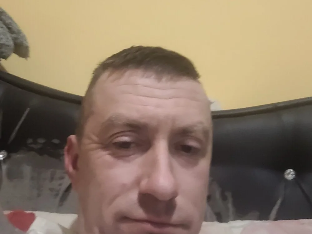 Slawko7251 offline XXX-chatje