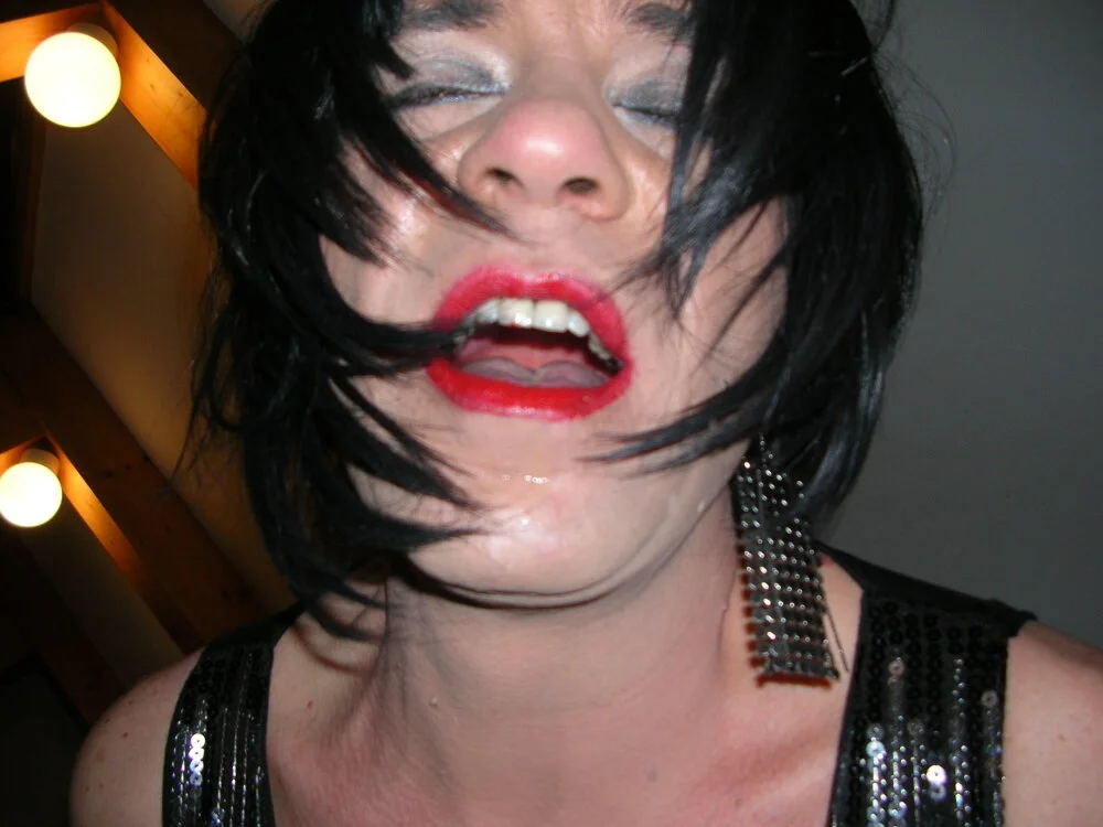 دردشة ChantalSidi الجنسية دون اتصال