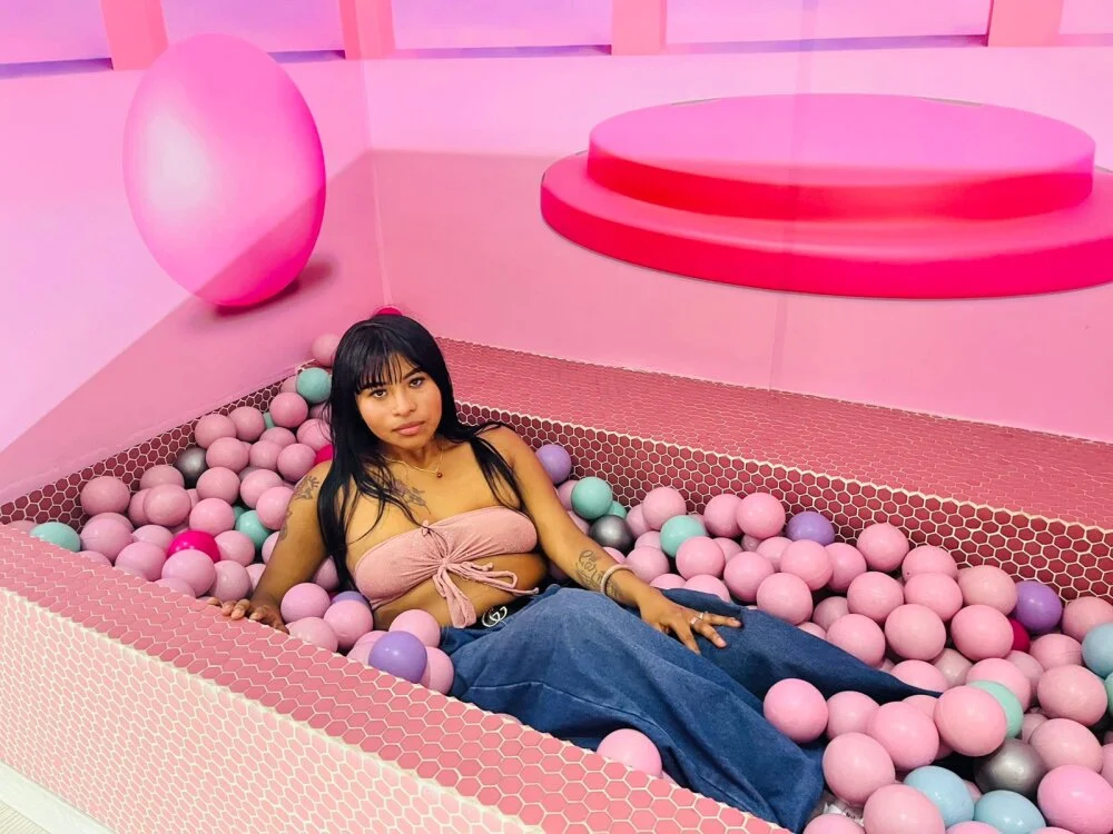 Gabriela_pink_x 离线XXX聊天