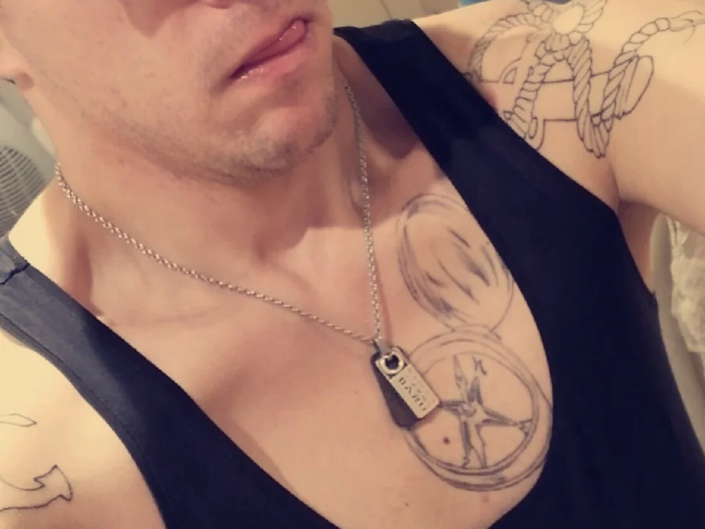 kevbooy26n Offline XXX chat