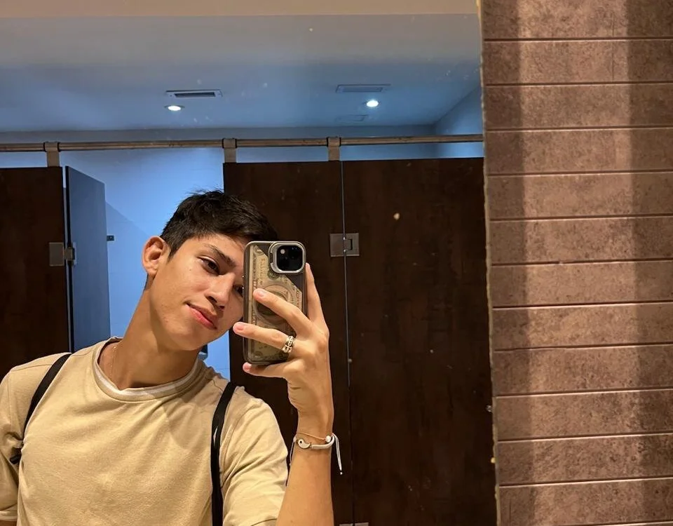 Baby_noahtt Adlı Modelin Canlı XXX Sohbeti