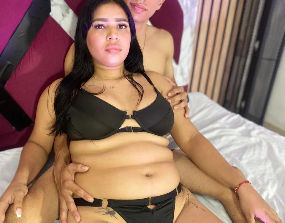 JamesAndHannah: офлайн-секс-чат