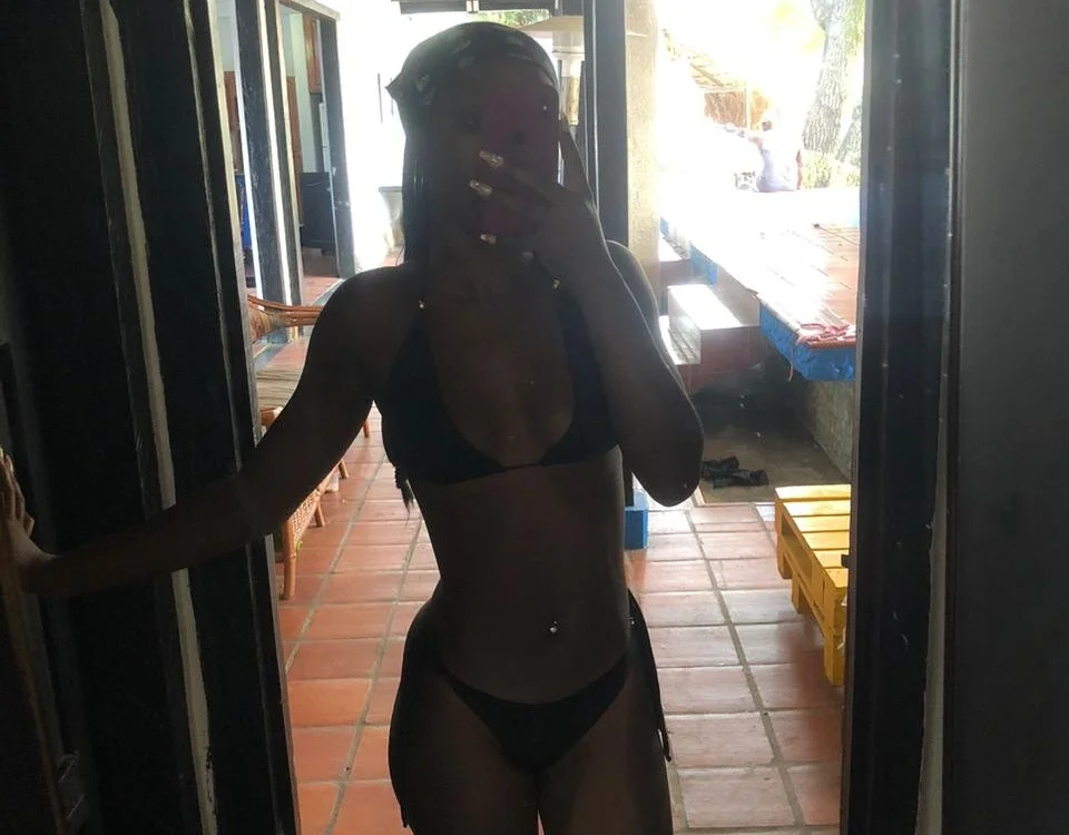 kendra_pretty09's Offline XXX Chat