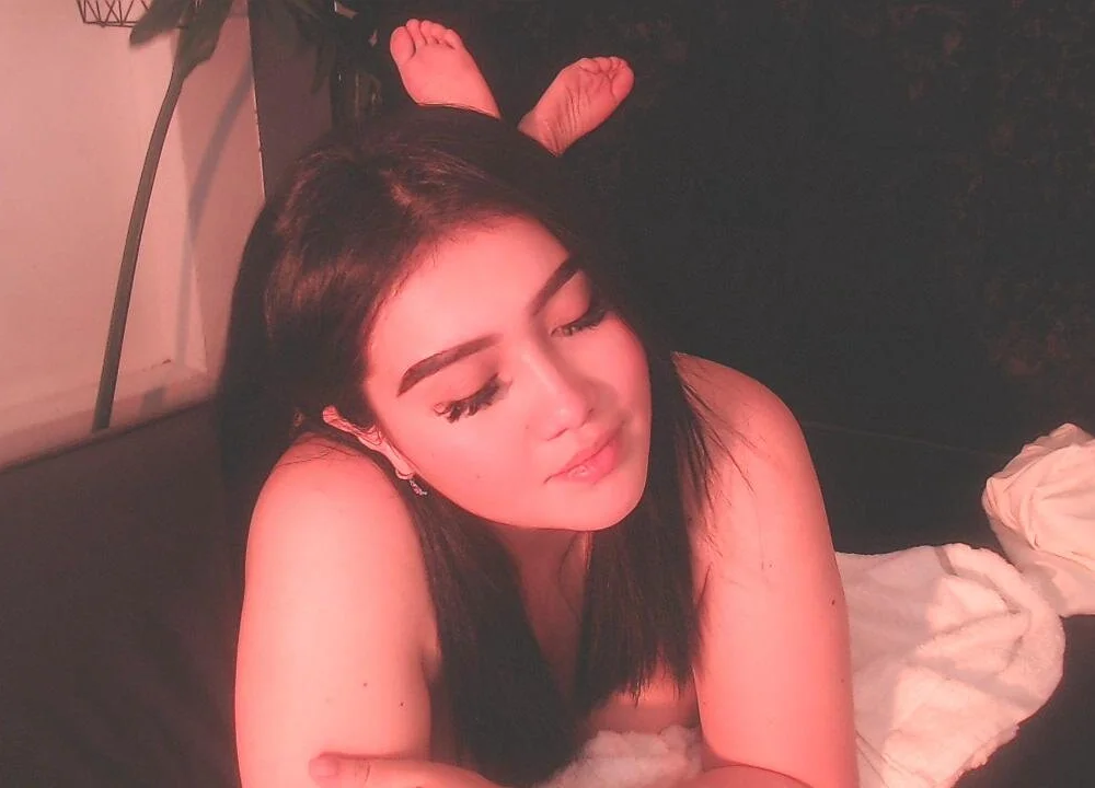 Linda_Hermosa22's Offline XXX Chat
