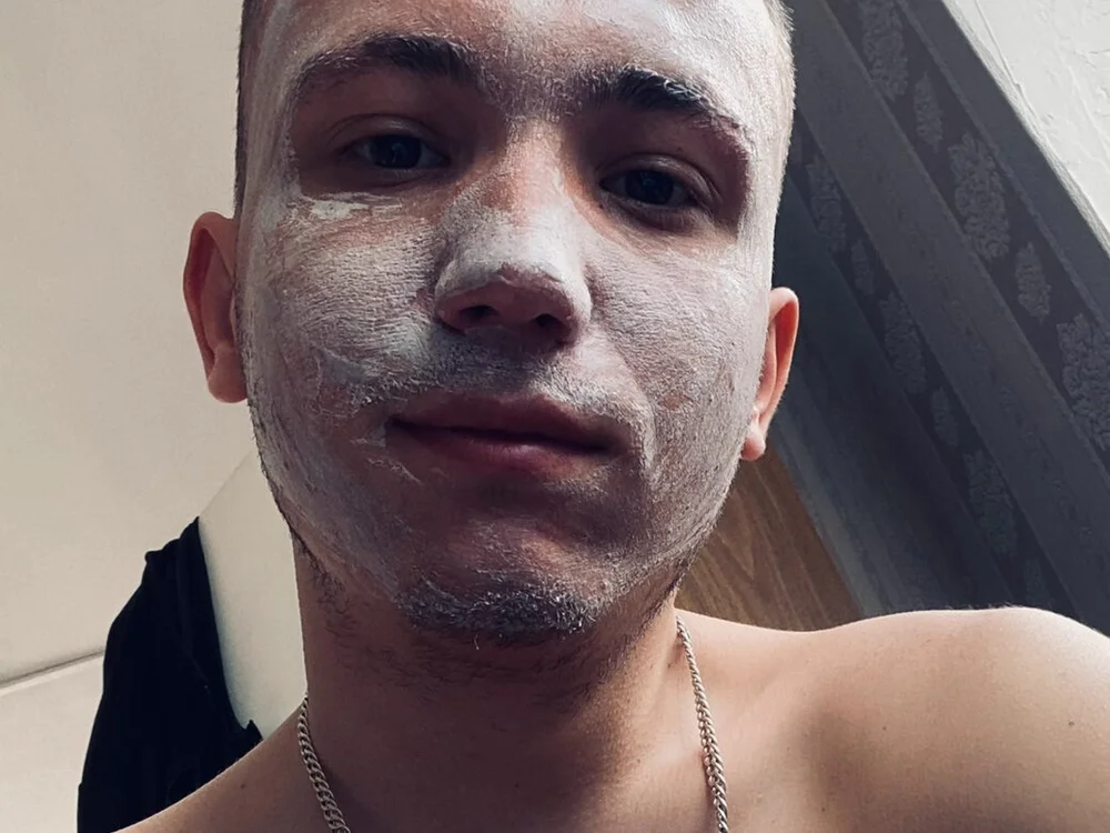 Nicola25Moon's Offline XXX Chat