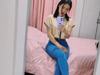 Model Dakotaa_Johnson