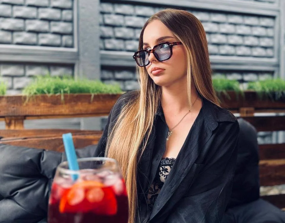 AlicaLOVEalisa777: офлайн-секс-чат