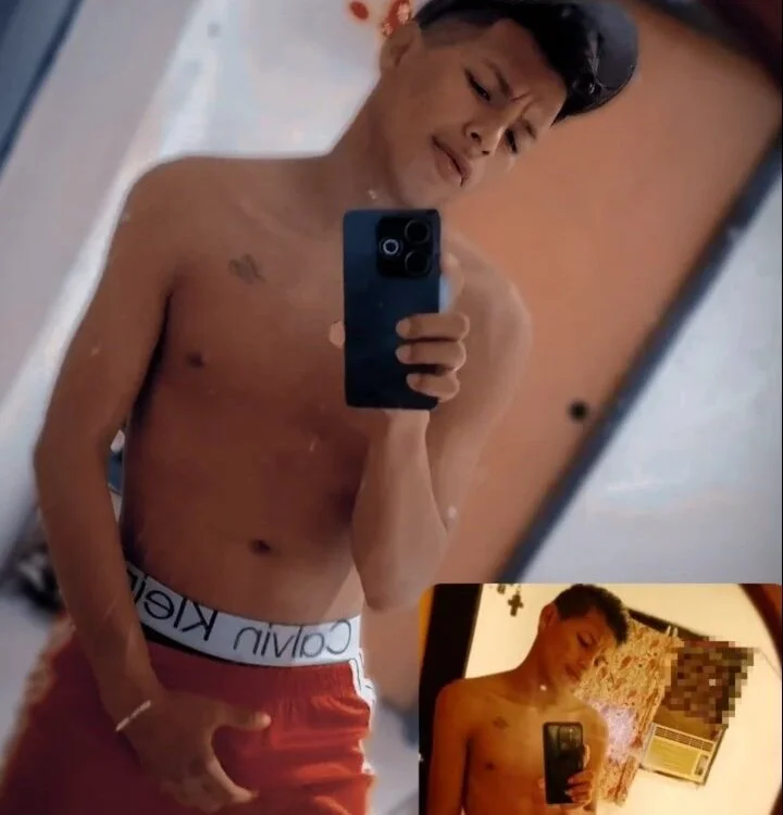 YOUPROFESSORHOT's Offline XXX Chat