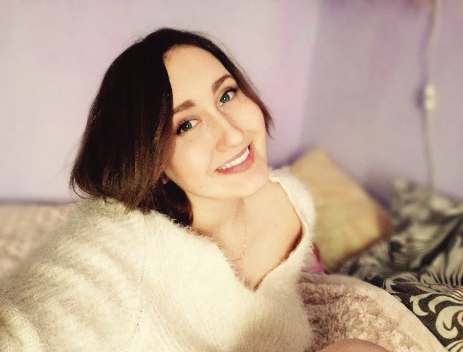 Carrie_4U's Offline Chat Room