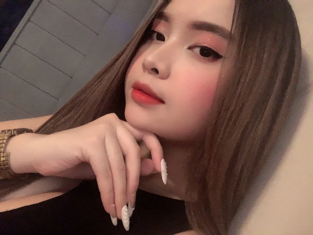 kateknows' Offline XXX Chat