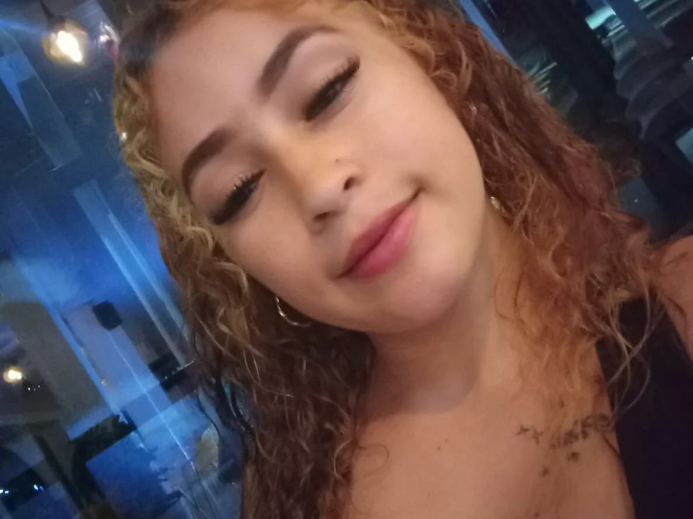 KarahSkyShow Chat XXX offline