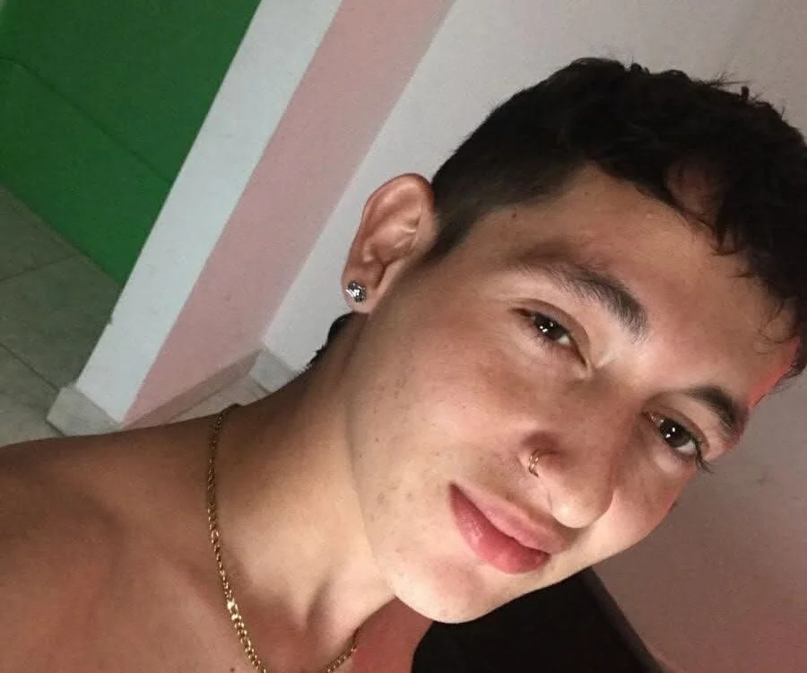 albeiro_latin's Offline Chat Room