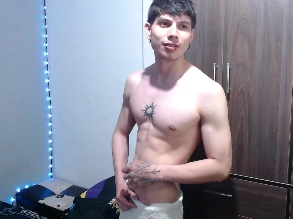 pervertsteens3's Offline XXX Chat