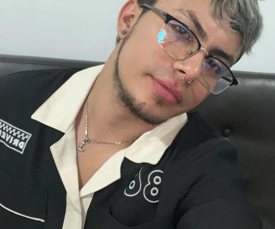 Esteban_199: συνομιλία ΧΧΧ εκτός σύνδεσης