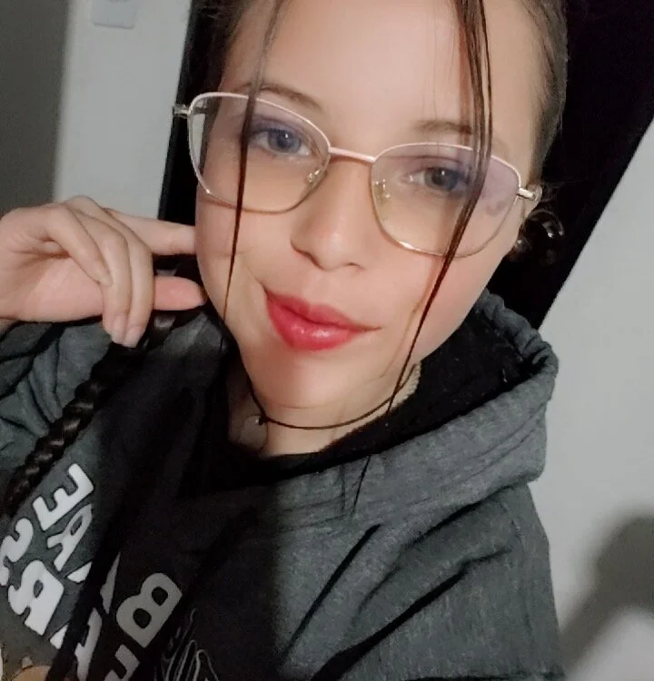 DafneNicole's Offline Chat Room