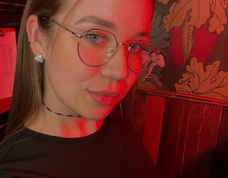 دردشة KarenGibbs الجنسية دون اتصال