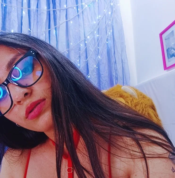 NatalyaLouvre's Offline Chat Room