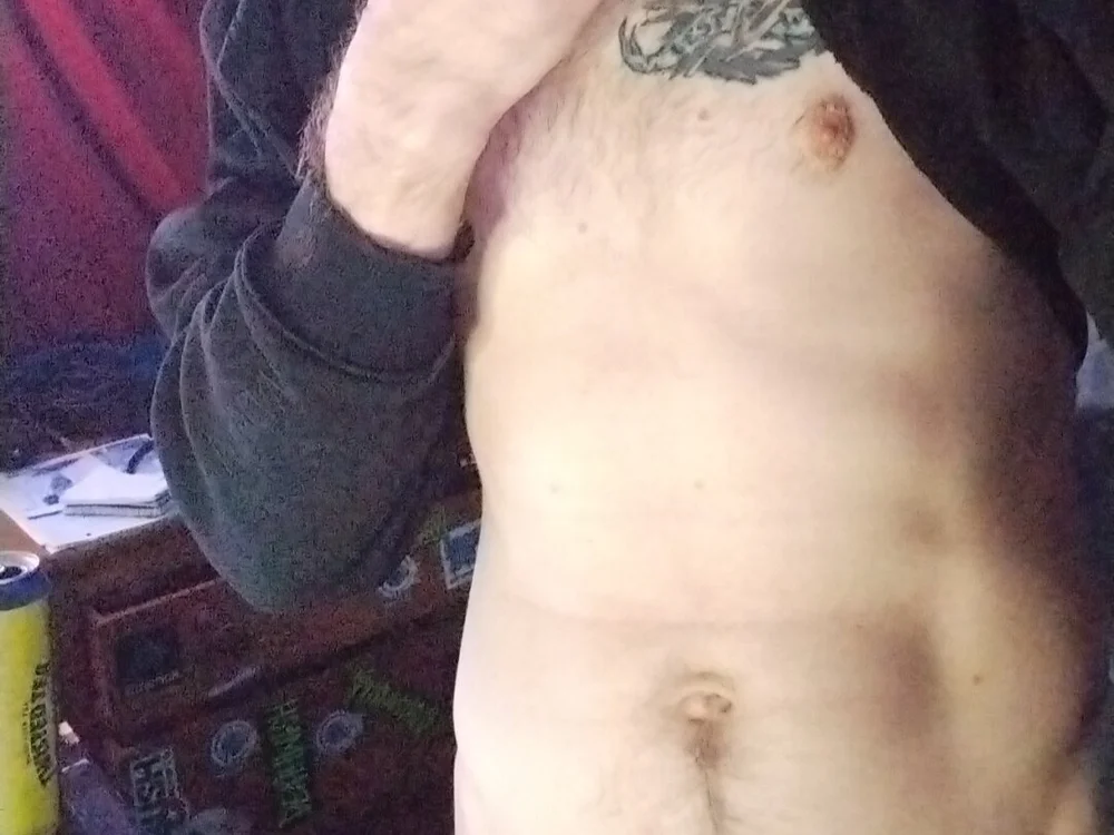 Prettiestboy13 offline chatrum
