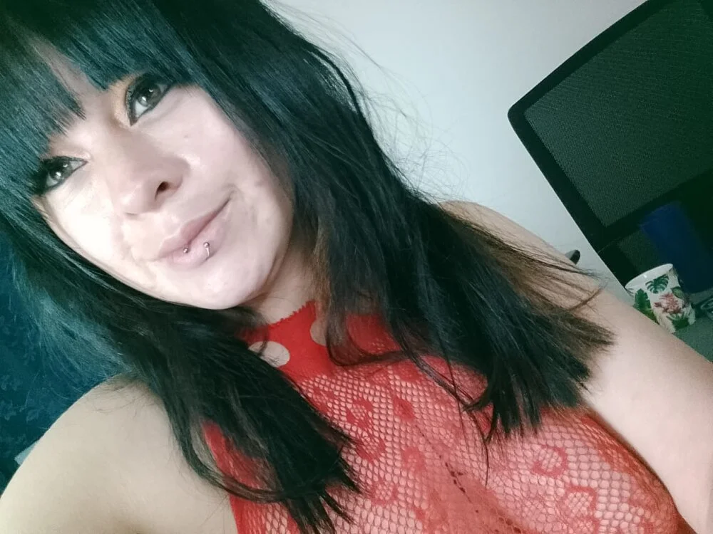 SEX_WITH_VALERY Adlı Modelin Çevrimdışı XXX Sohbeti