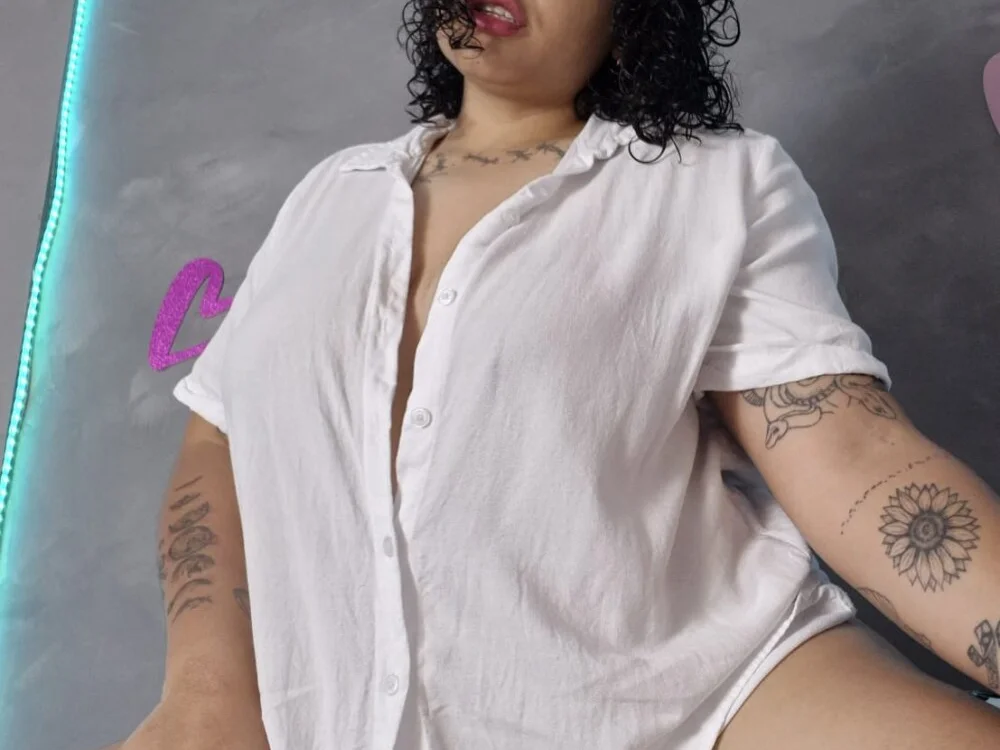 Alexxxholy 離線 XXX 聊天