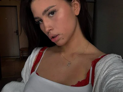 SharolynSalle Female White Online Webcam Nude