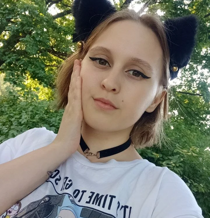 KathyBellf's Offline Chat Room