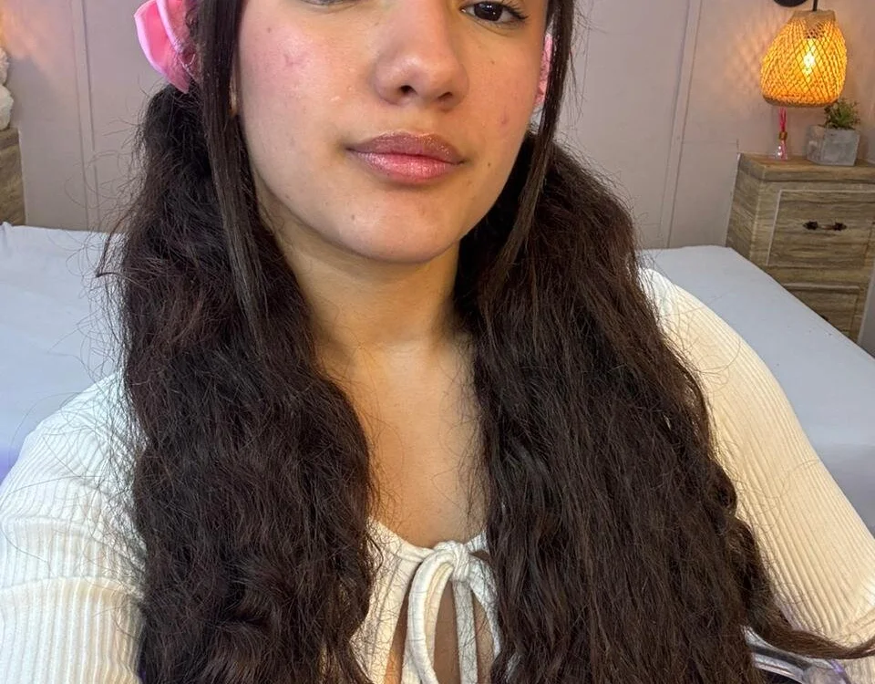 TinyCurlQueen's Offline XXX Chat