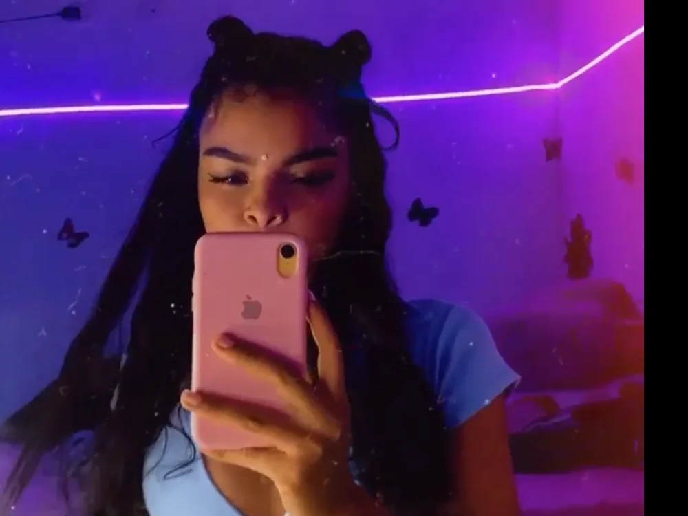 sofiacte's Offline Chat Room