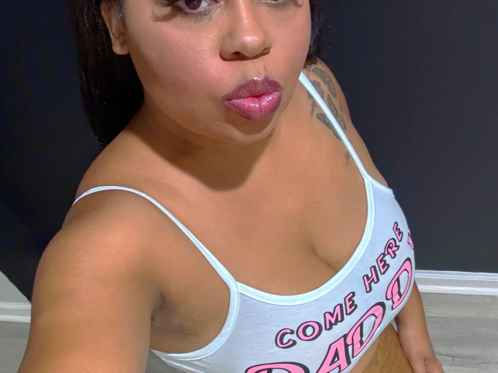 camiliaskye's Offline XXX Chat