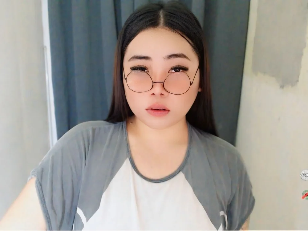 Chat XXX offline de Tikolina_Oh69