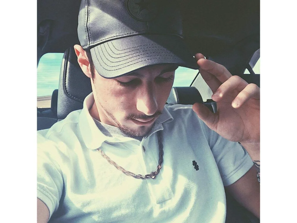 Rockygambino6969: συνομιλία ΧΧΧ εκτός σύνδεσης