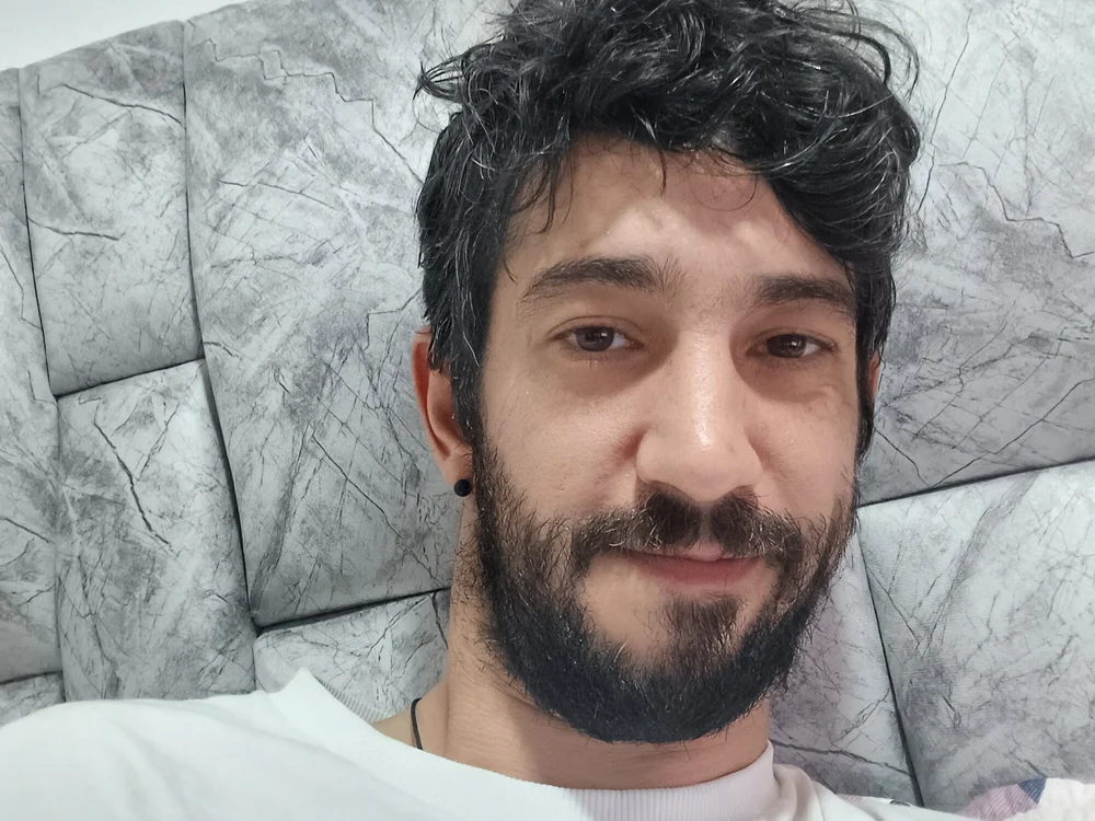 LatinLustAndFrenchKiss offline chatrum