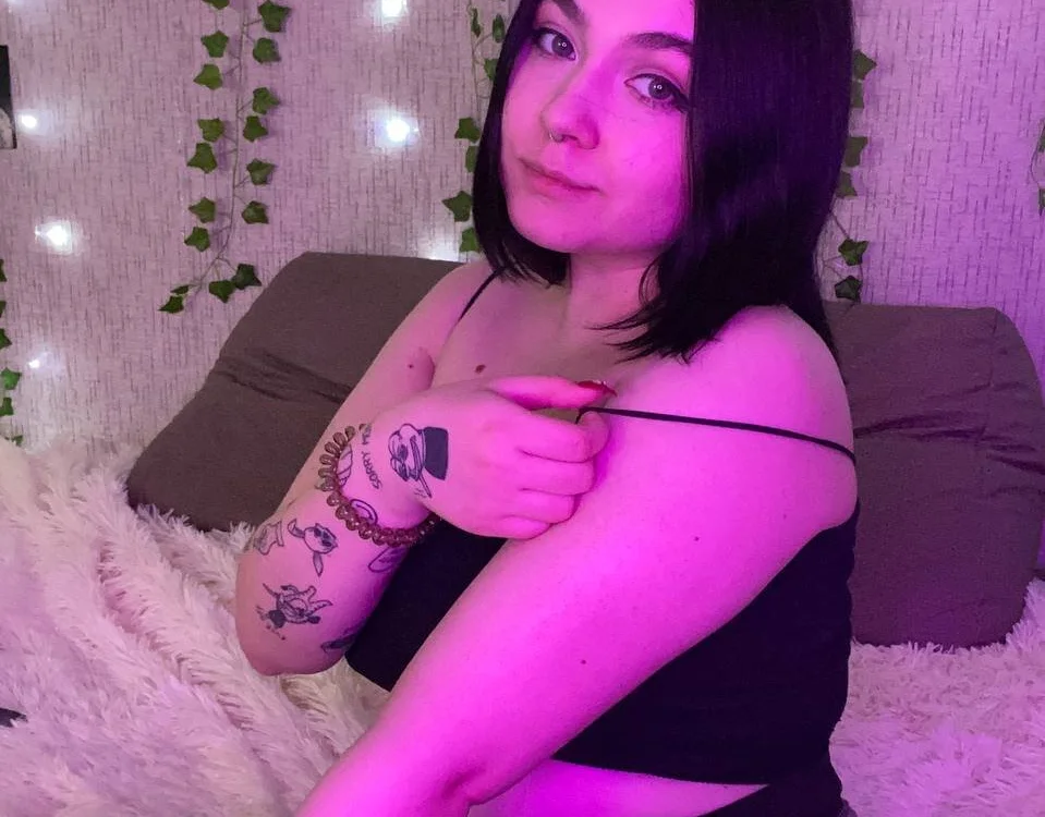 EsterDavis' Offline Chat Room