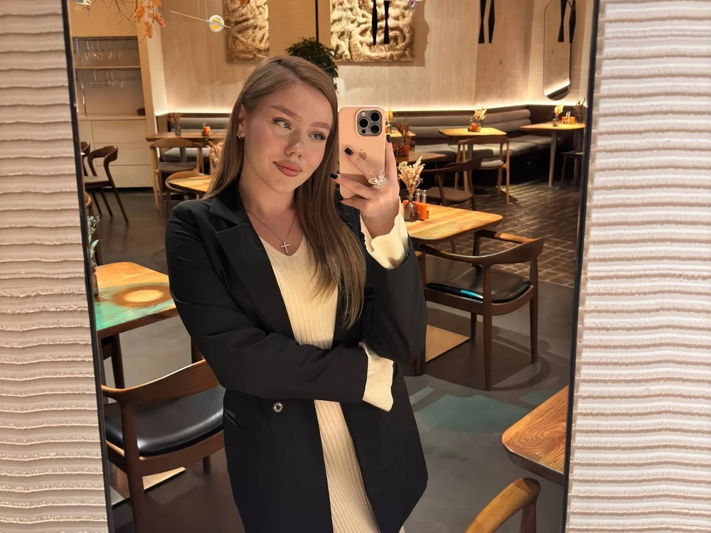 KathrynHaynes offline chatrum