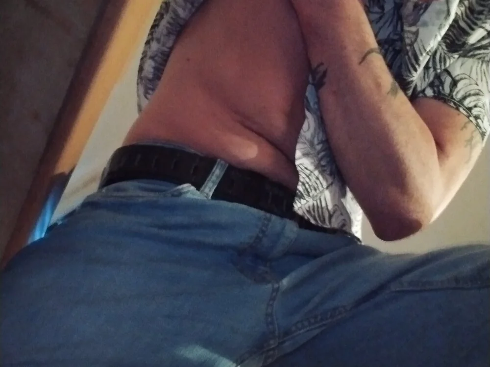 Adonishot 離線 XXX 聊天