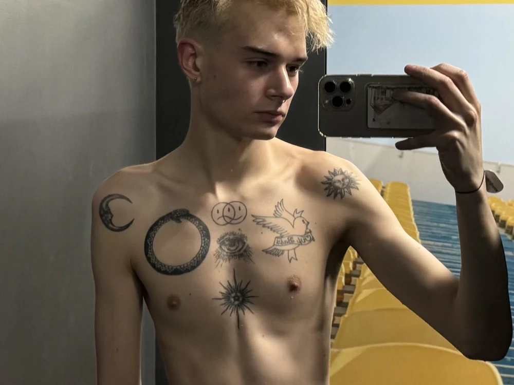 avegothy-: офлайн-секс-чат