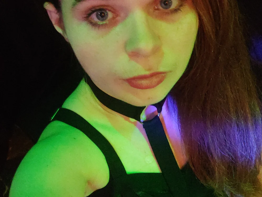 geasmingess' Offline Chat Room