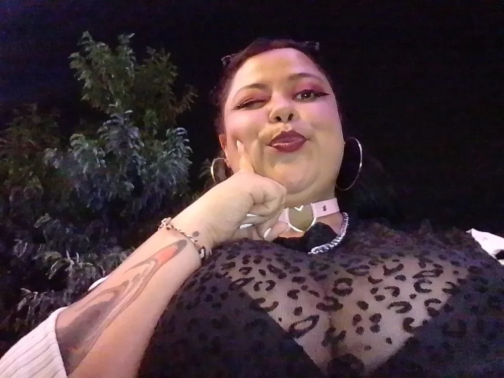 selene_999's Offline XXX Chat
