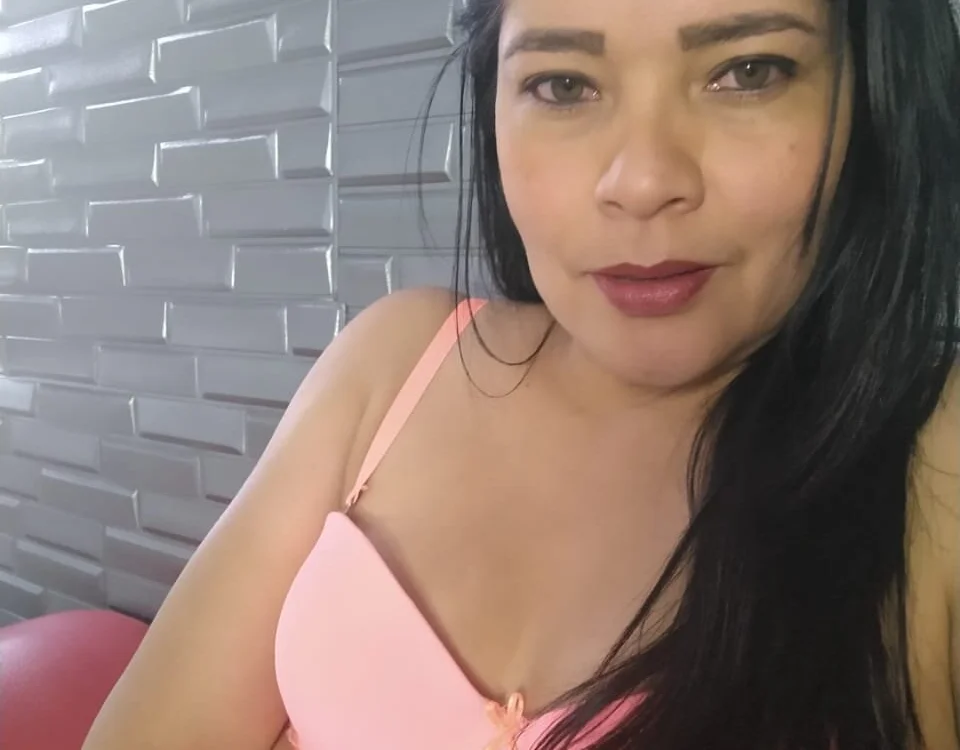 abdisha_mature's Offline XXX Chat