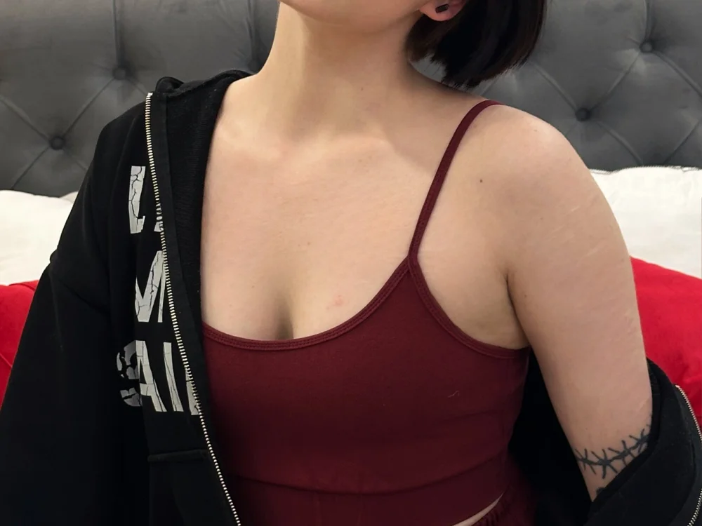 RiskyBeautyy offline chatrum