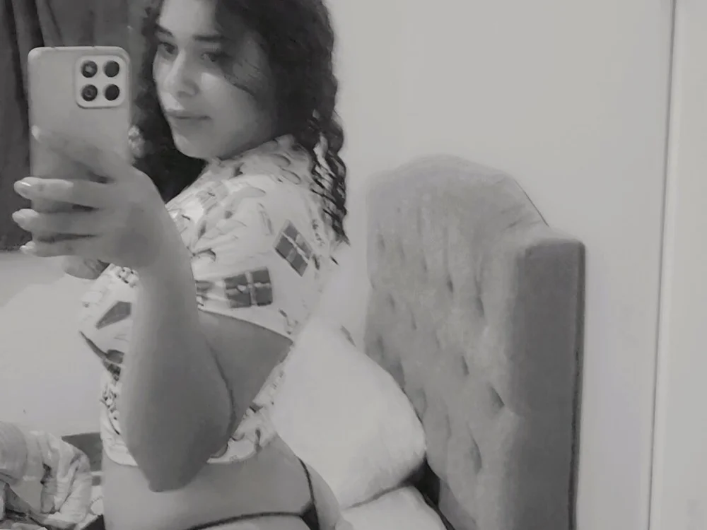 Tu_bebe_lili's Offline XXX Chat