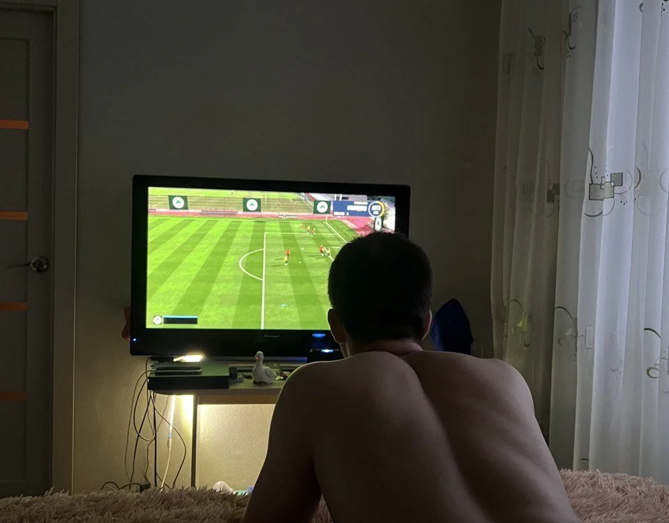 AlexHegardens offline chatrum
