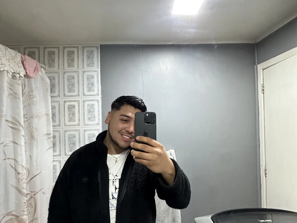 AlejCris2304 offline chatrum