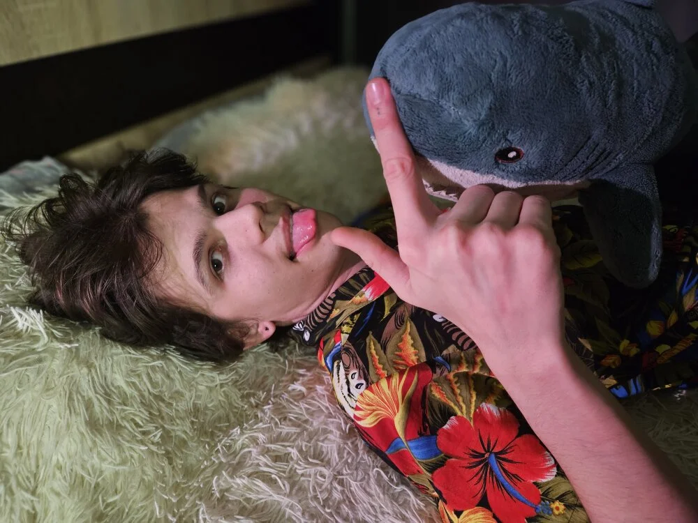 Lucius_Morris – Offline XXX chat