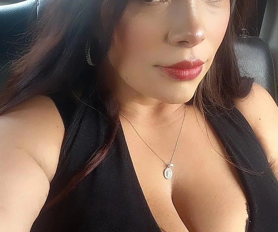 arianacg offline XXX-chat